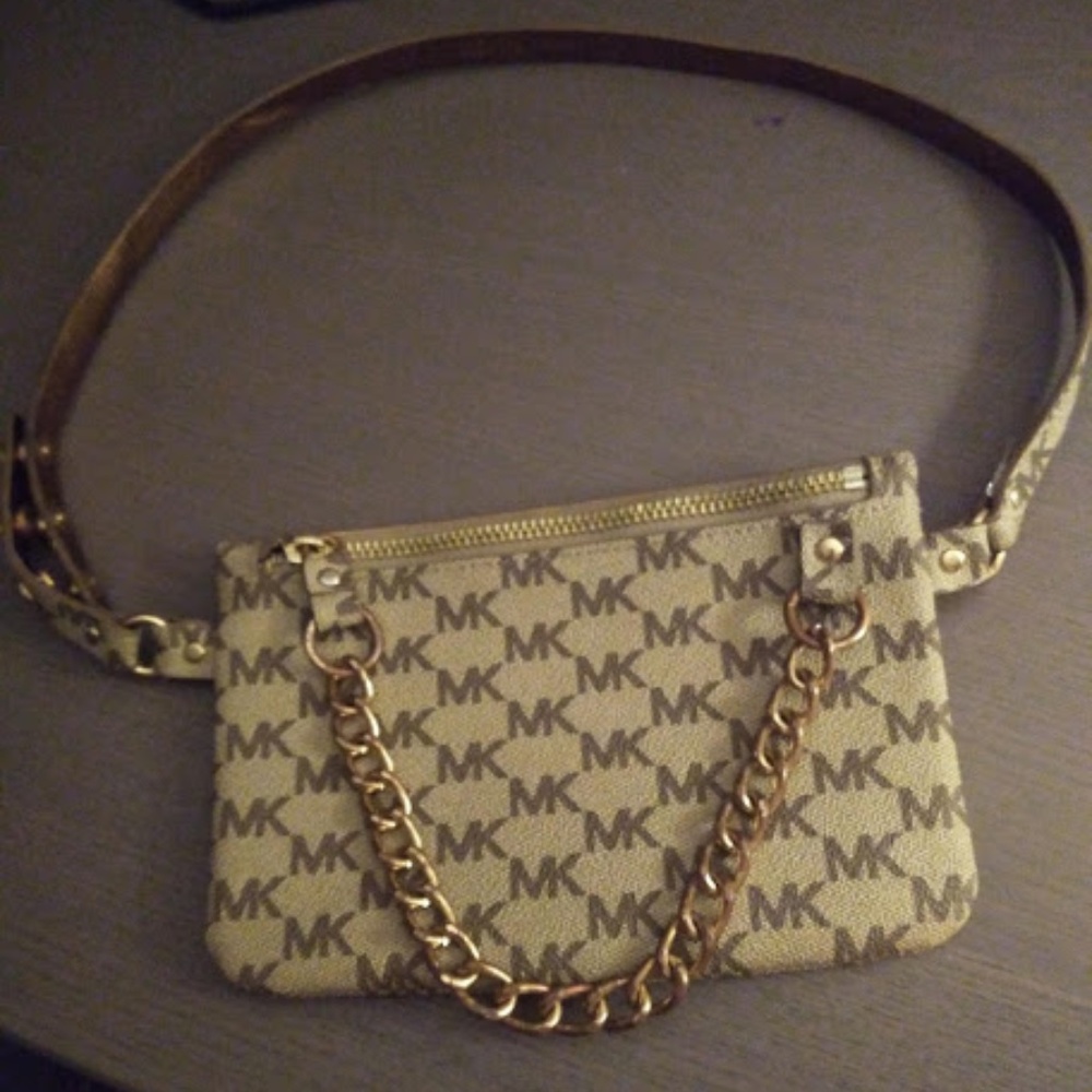 Michael Kors Mini waist belt ID holder